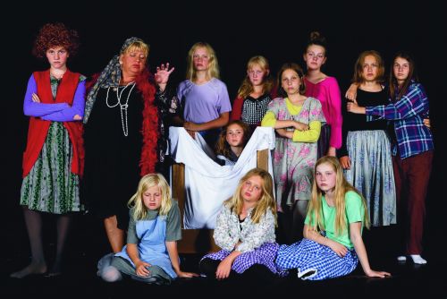 annie_kids_cmyk.jpg